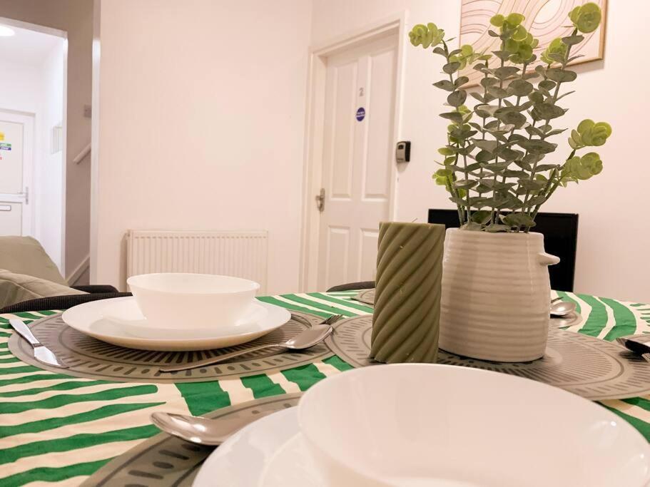 Suite 2 - Stylish Private Room In A Shared House Шеффілд Екстер'єр фото