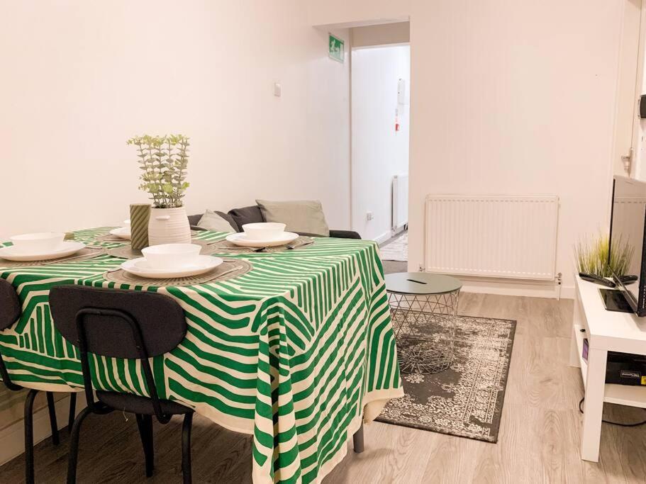 Suite 2 - Stylish Private Room In A Shared House Шеффілд Екстер'єр фото
