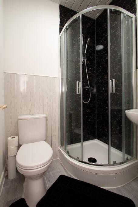 Suite 2 - Stylish Private Room In A Shared House Шеффілд Екстер'єр фото